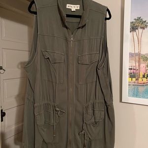 AVA & VIV Green Vest Size 3x
